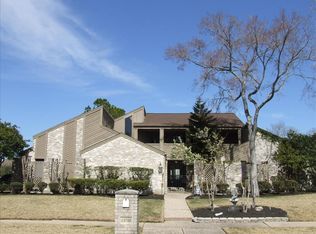 15703 Craighurst Dr, Houston, TX 77059