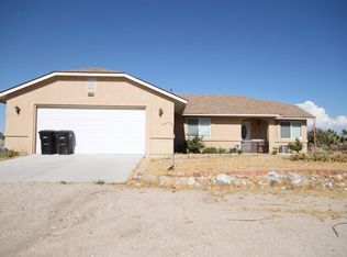 9029 Yuba Rd, Phelan, CA 92371