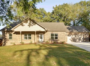 1815 E Tannehill Dr, Florence, AL 35630