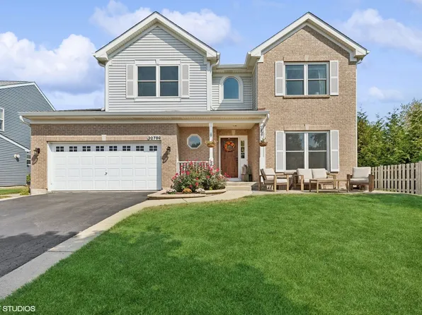 32789 Weathervane Ln, Lakemoor, IL 60051