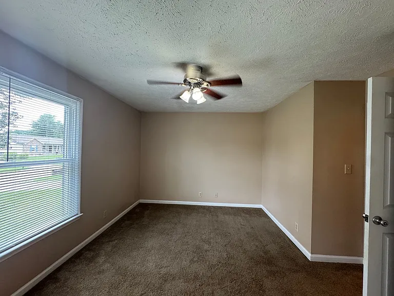 292 Audrea Ln — Photo 23
