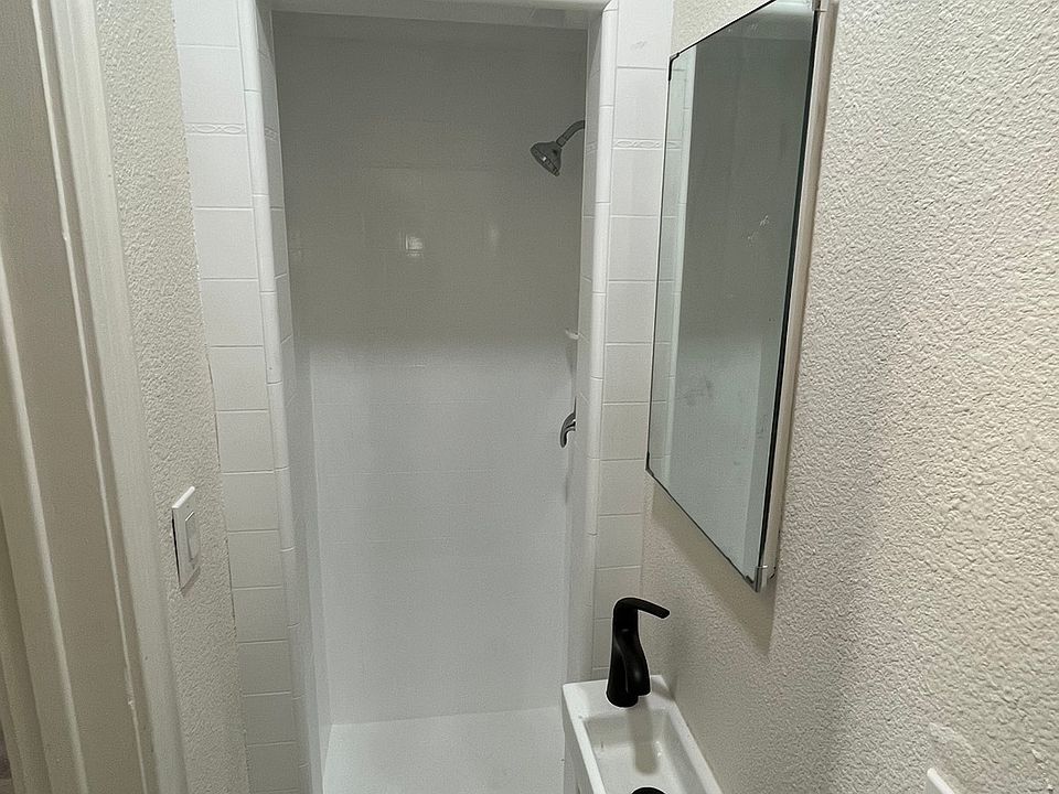 2nd image of 4525 Orange St APT B