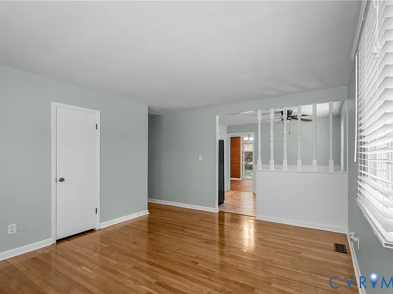 552 S 22nd Ave — Photo 10