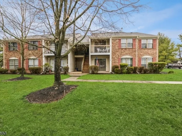 128 Crabapple Ln, Franklin Twp., NJ 08823