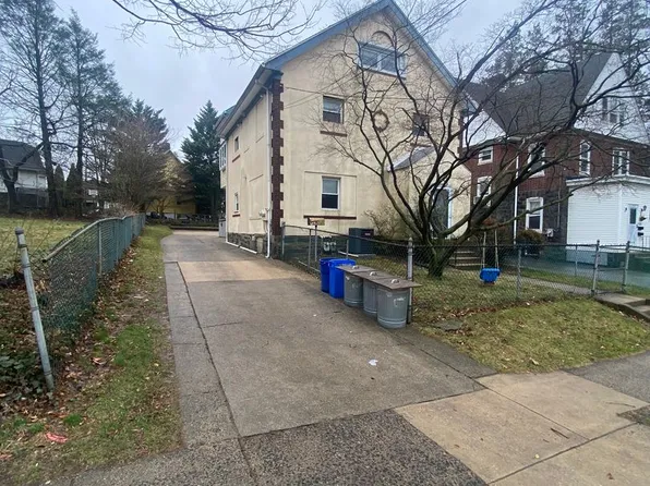 233 S State Rd, Upper Darby, PA 19082