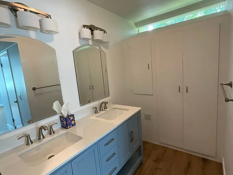 1702 Capri Cir — Photo 26