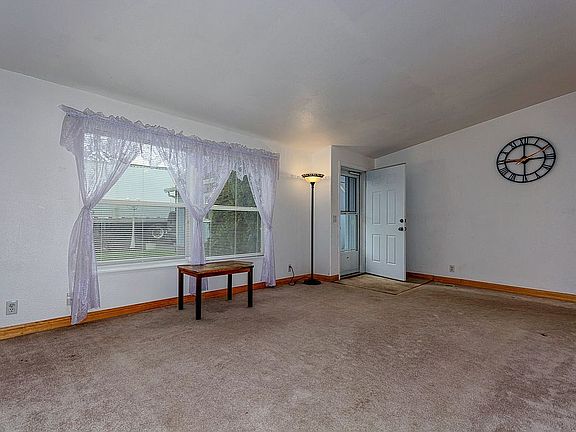 3rd image of 14412 NE 42nd St