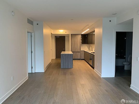 4th image of 338 Main St Unit 11F