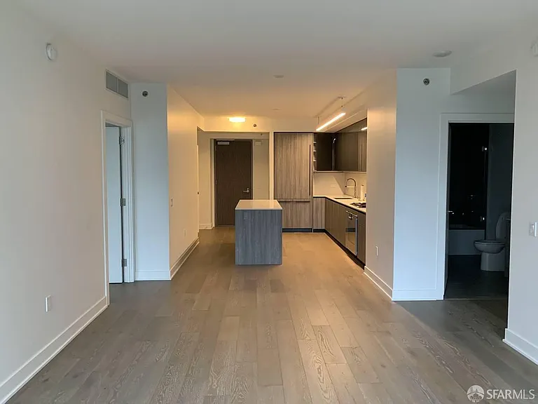 338 Main St #11F — Photo 4