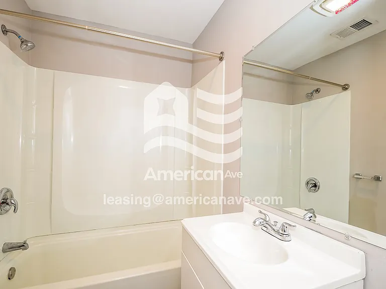 5346_011_bathroom_14363354.jpg