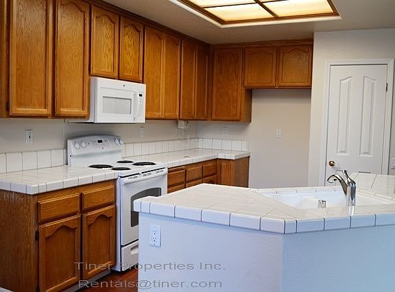 5th image of 8760 Pennyfoot Ct