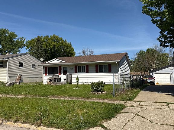 2nd image of 7823 Venus St