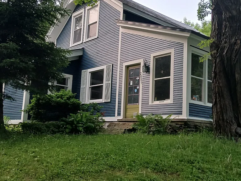 2089 W Creek Rd — Photo 2