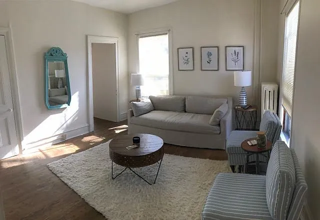 102 1st St #3 — Photo 3