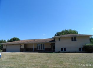 3222 Sheridan Rd, Pekin, IL 61554