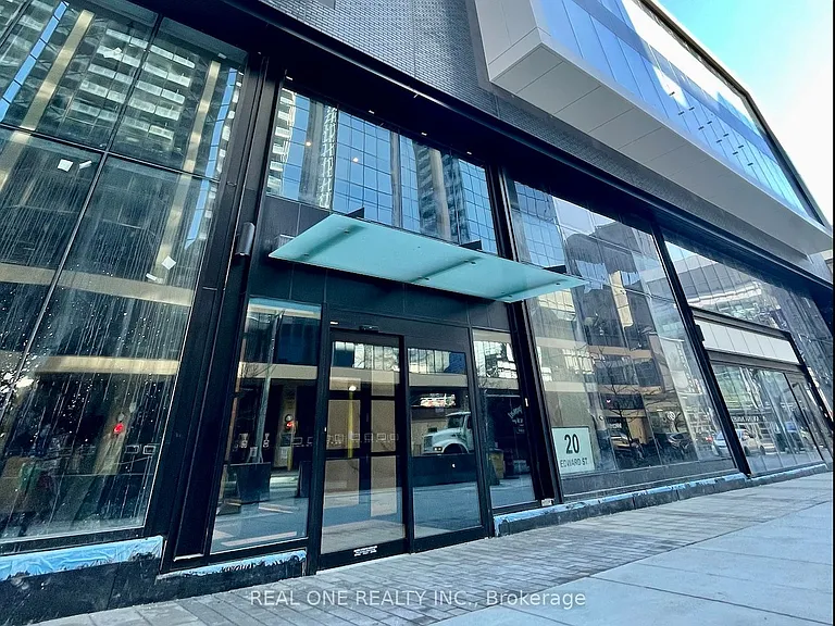 20 Edward St #512 — Photo 1