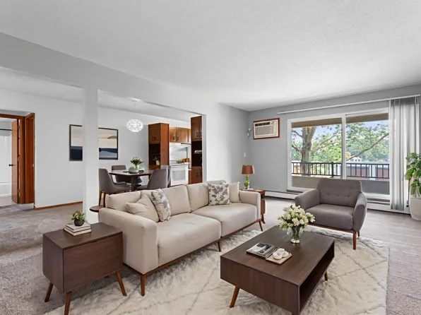 2011 Viking Dr NW APT 23, Rochester, MN 55901