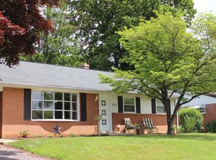 444 Manor View Dr, Millersville, PA 17551