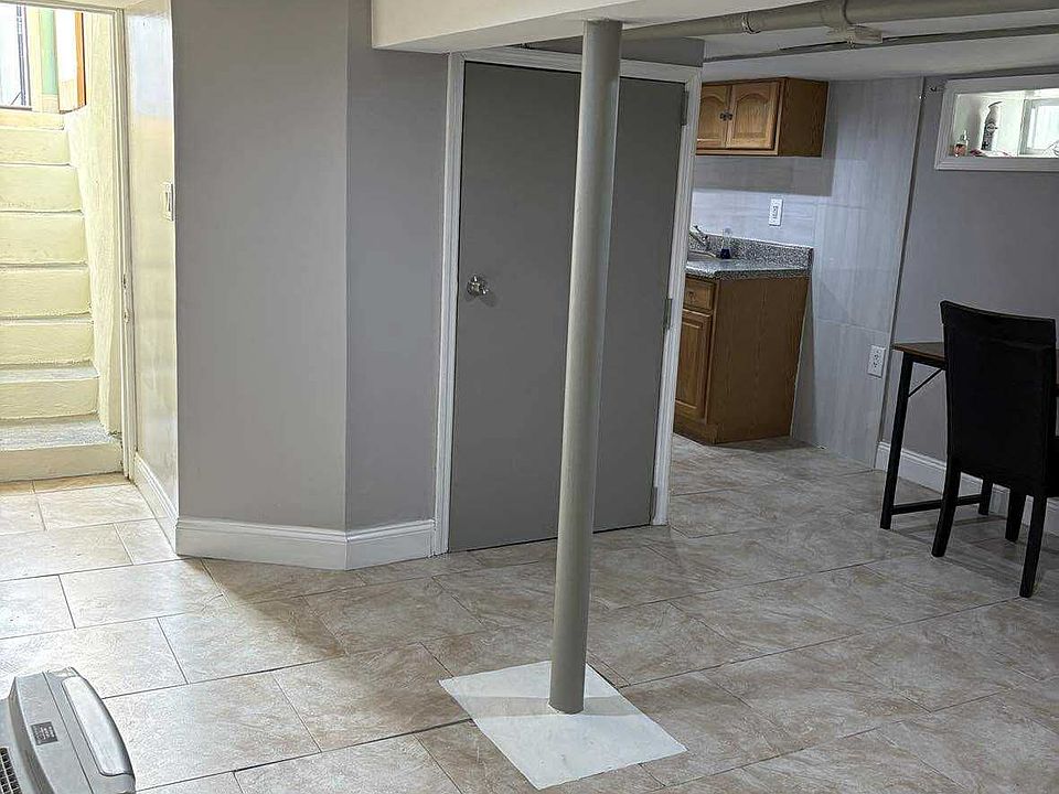 1st image of 107 124th St #1
