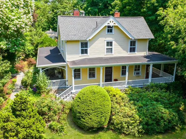 23 Overbrook Drive, Stamford, CT 06906