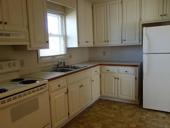 4th image of 8427 Grandview Ln