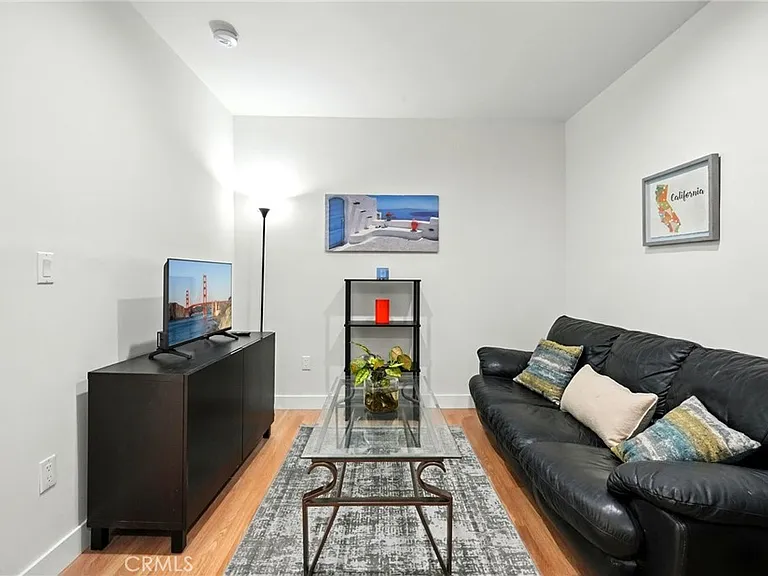 9221 Swinton Ave — Photo 8