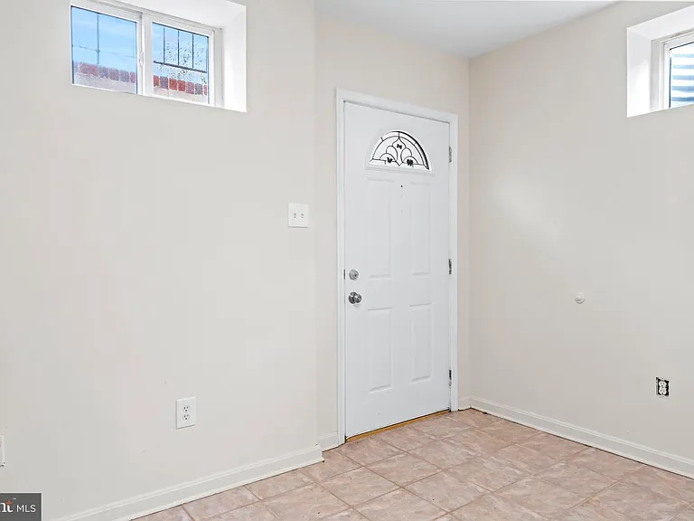 4502 Henderson Rd — Photo 57