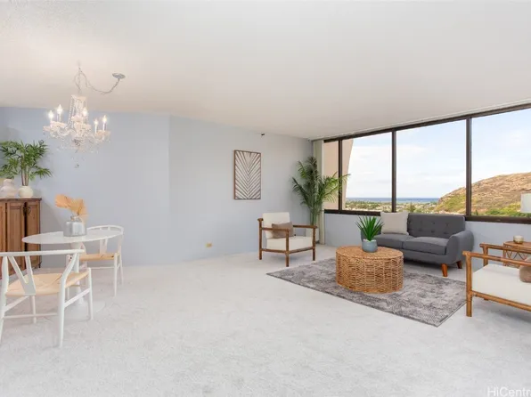 555 Hahaione St APT 11C, Honolulu, HI 96825