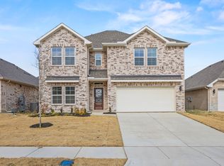 318 Amberville Dr, Red Oak, TX 75154