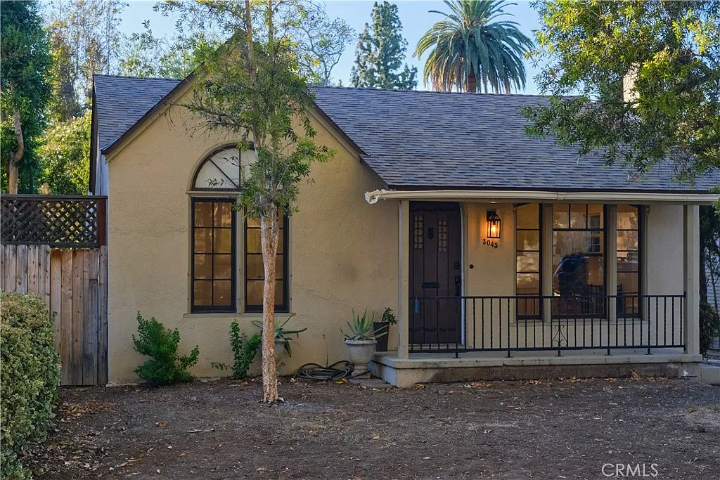 3 bed, 1000 sqft, $3,300 — Photo 1