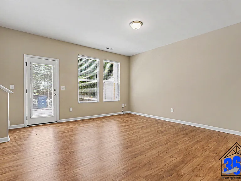 2229 Sunny Cove Dr — Photo 7