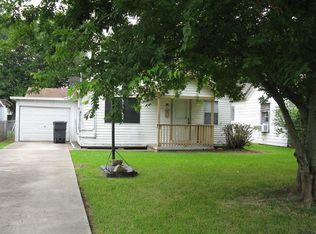 2615 Royal Ave, Groves, TX 77619