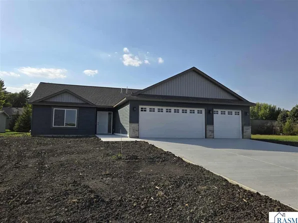 1427 Cullen St, Saint Peter, MN 56082