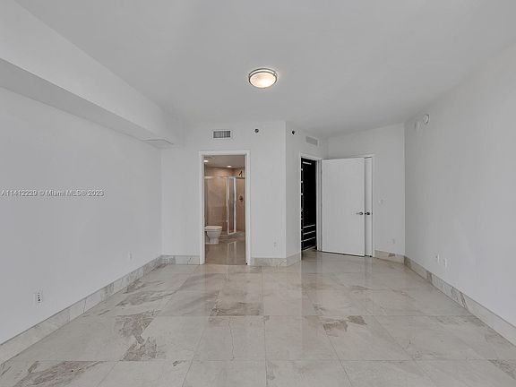 2nd image of 475 Brickell Ave APT 3007