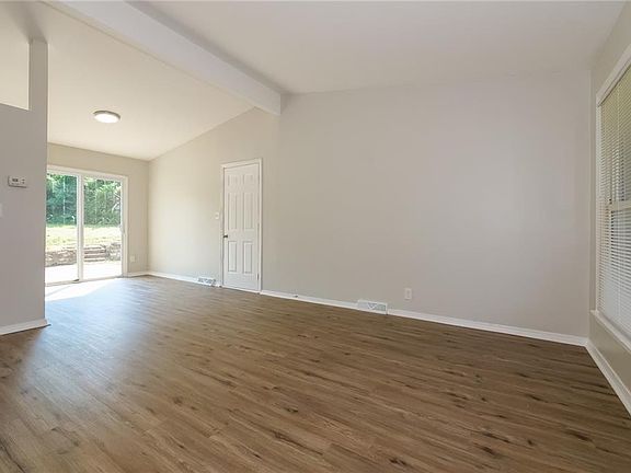 5th image of 901 S Missouri St