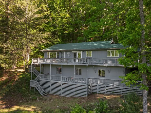 233 Strawberry Hill Road, Cullowhee, NC 28723