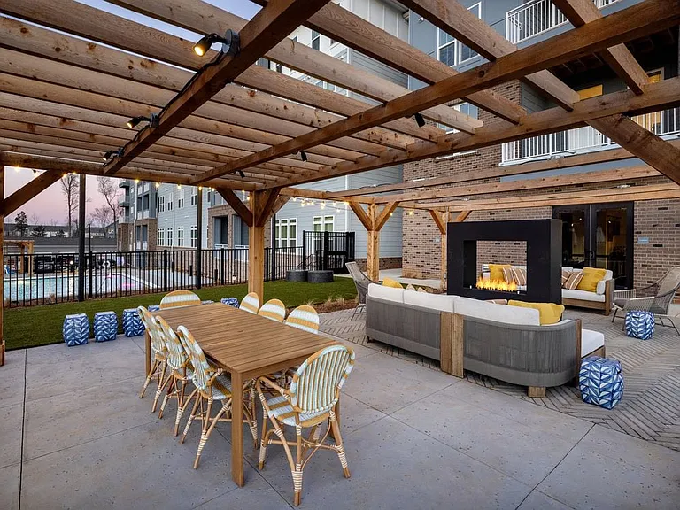 Outdoor Lounge and Fire Pit