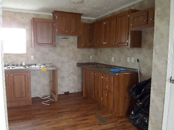 3rd image of 180 Grandview Dr
