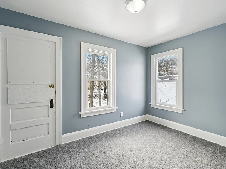 1821 Talbot St — Photo 8