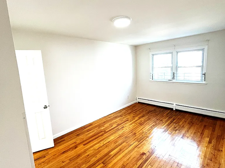 124 Hopkins Ave — Photo 5