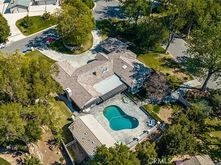 7455 Jola Dr — Photo 4