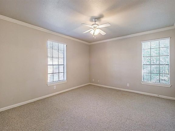 5th image of 2255 Braeswood Park Dr APT 322