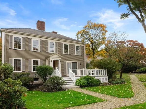 90 Common St, Belmont, MA 02478