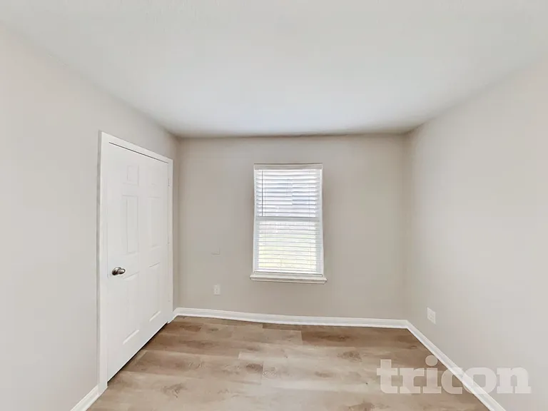 308 Crooked Pine Ct — Photo 13