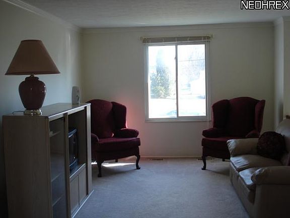 4th image of 2569 Lawnshire Dr