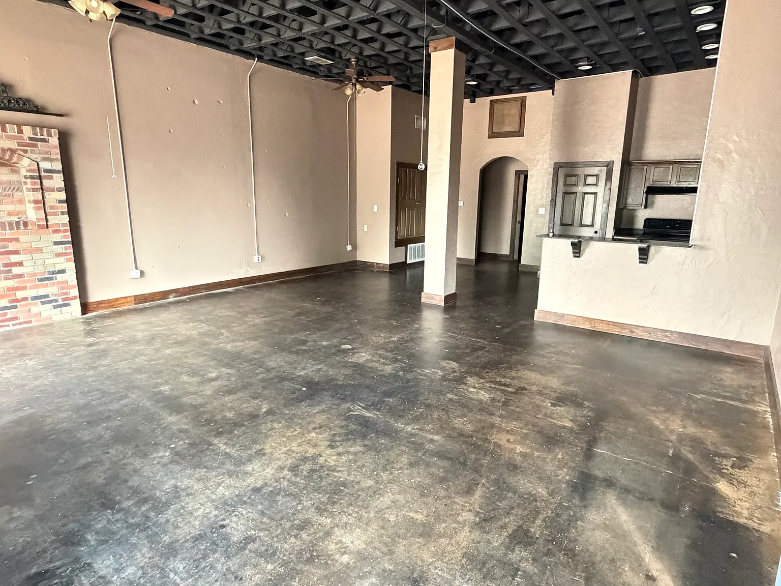 1 bed, 1275 sqft, $1,400 — Photo 2