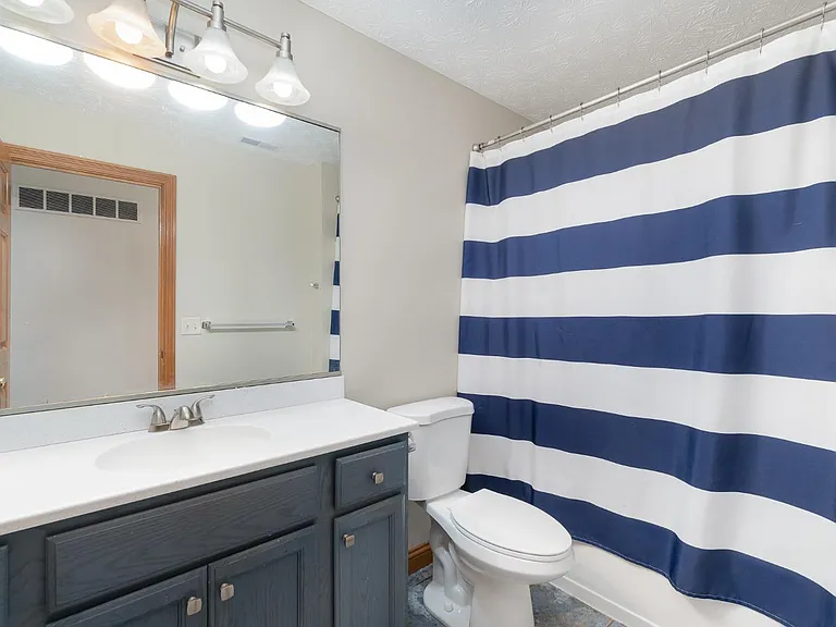 1753 Cove Cir E — Photo 19