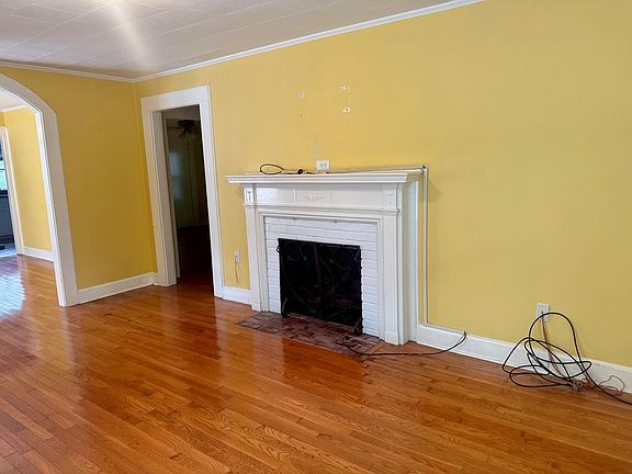 3rd image of 230 Rivers Ave