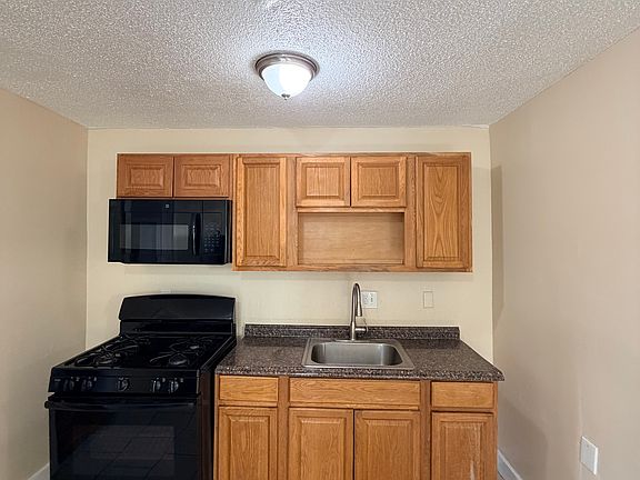 5th image of 564 Howard Ave #3B