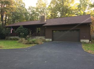 706 Snake Hill Rd, Morgantown, WV 26508